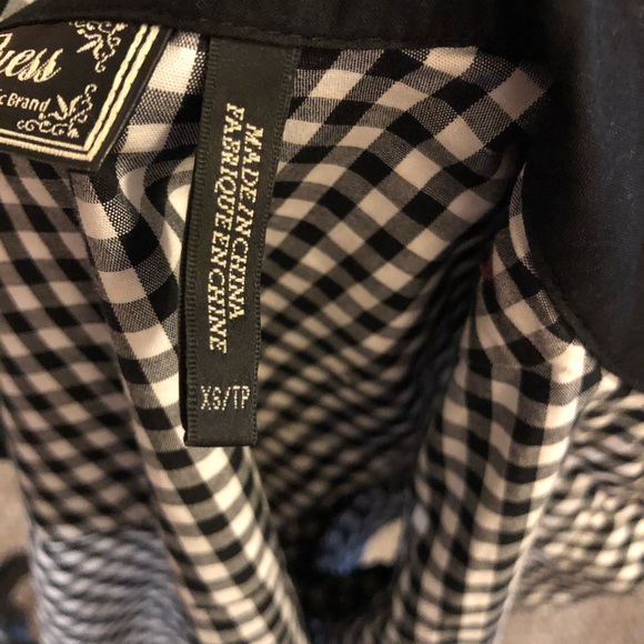 Guess super cute gingham button down bubble sleeve - Picture 10 of 11